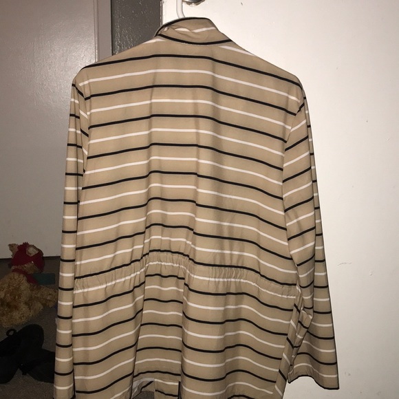 jacket - Picture 4 of 4